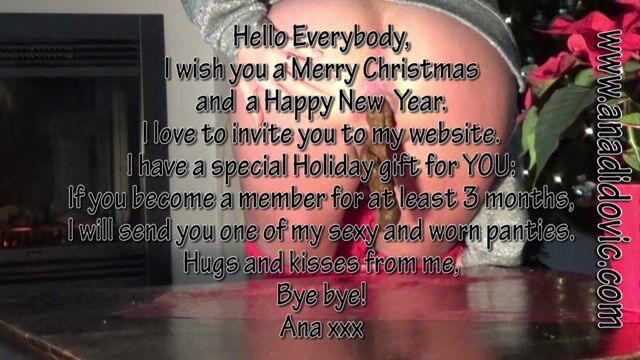 Ana Didovic ChristmasTrailer december2015