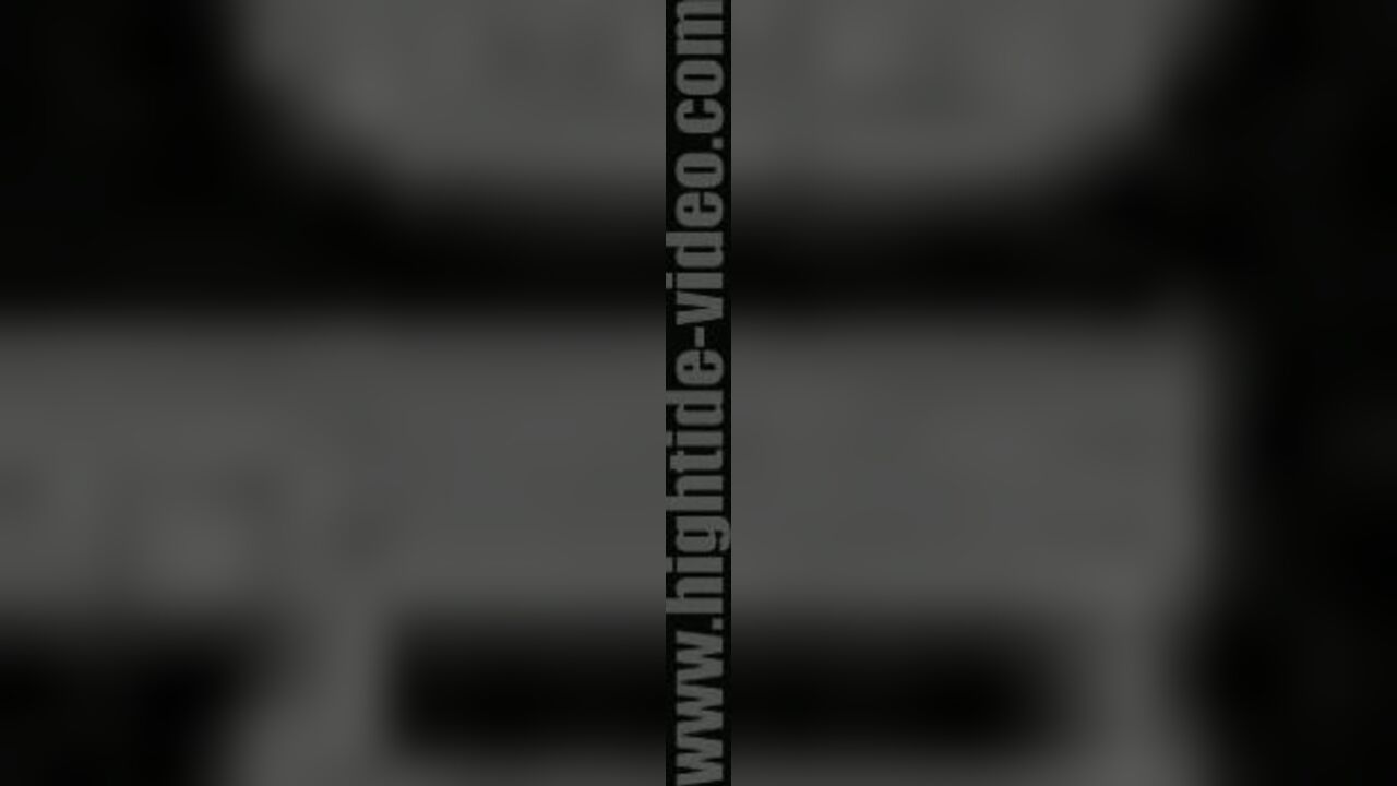 La Cucina Marrone gets kinky with her own scat and makes it public!