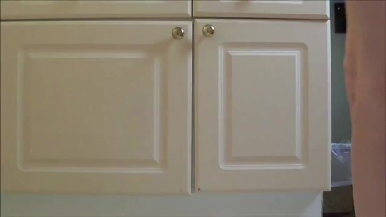 Watch this kinky slut get her filthy ass drilled in solo action