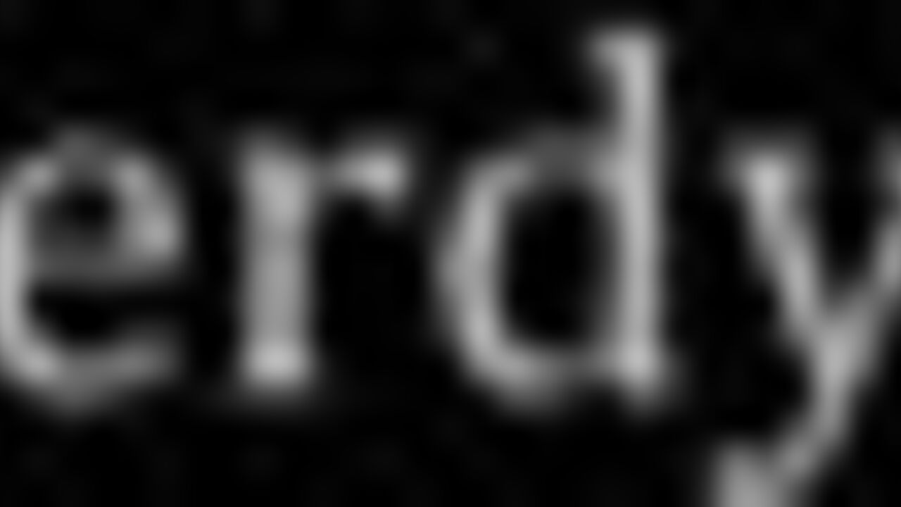 Watch this dirty slut scat and get her pussy pounded in a scat video