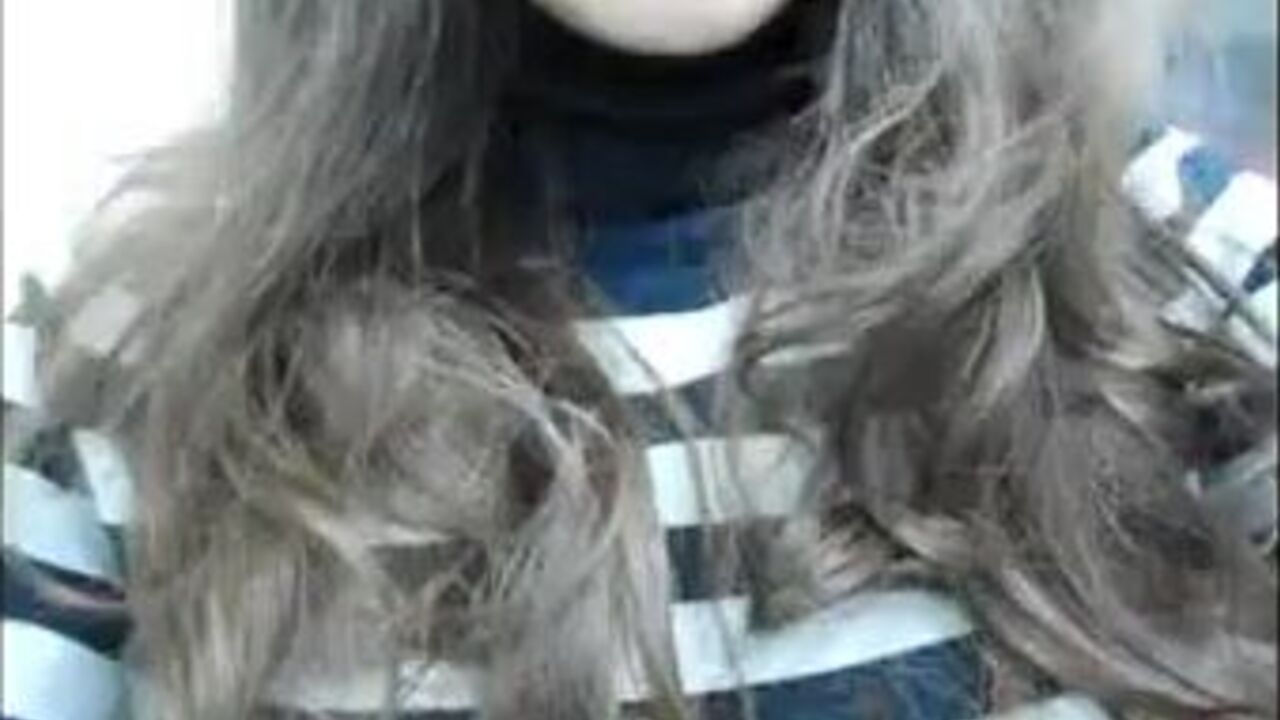 Amateur model shits in a bowl & gets a hot surprise