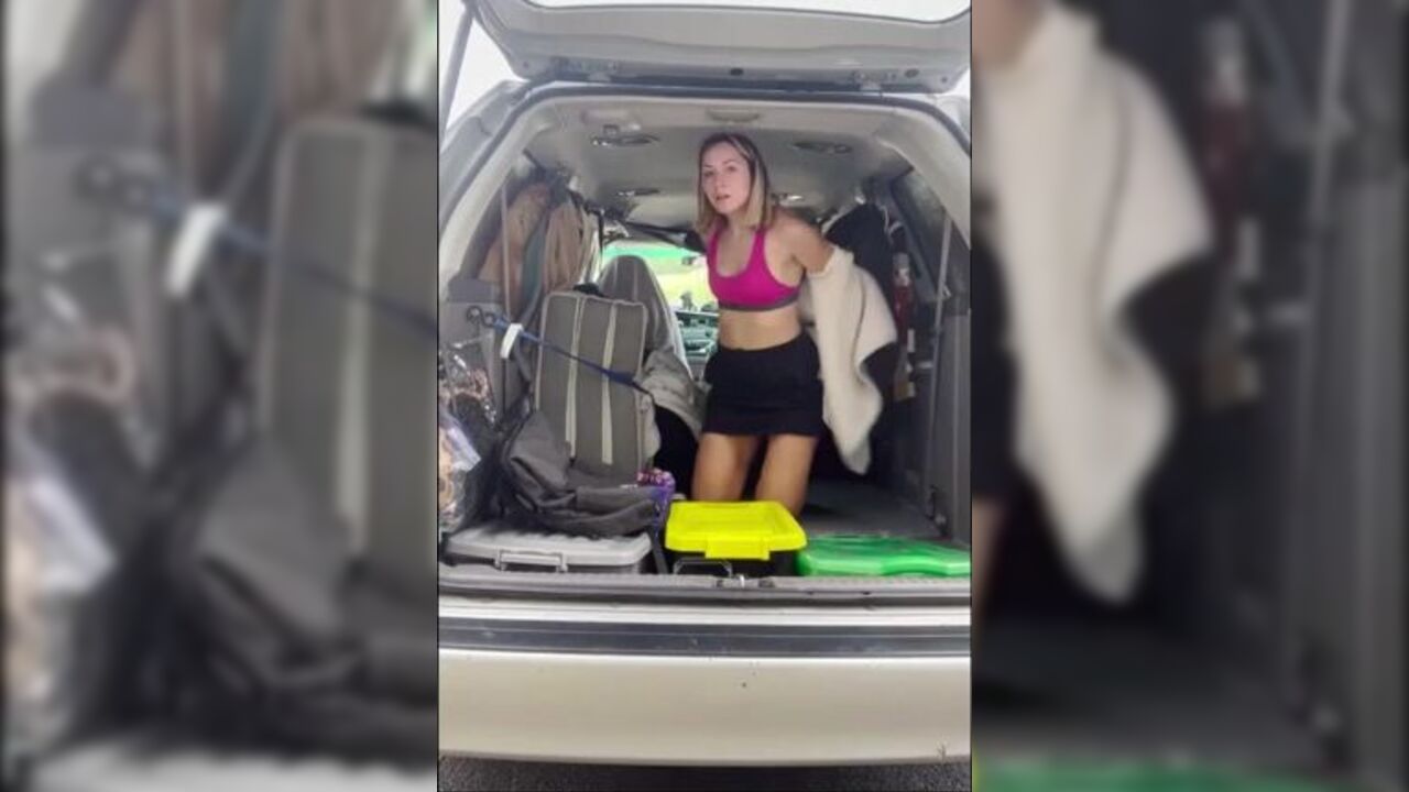 Watch this La Totale dominate and humiliate her pathetic scat slave in scat porn video