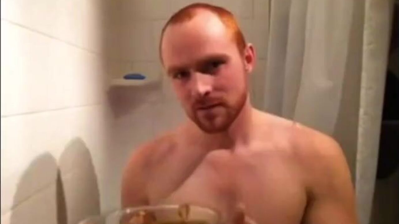 Ginger dude gets a hot, steamy shower and takes a hot load in his mouth
