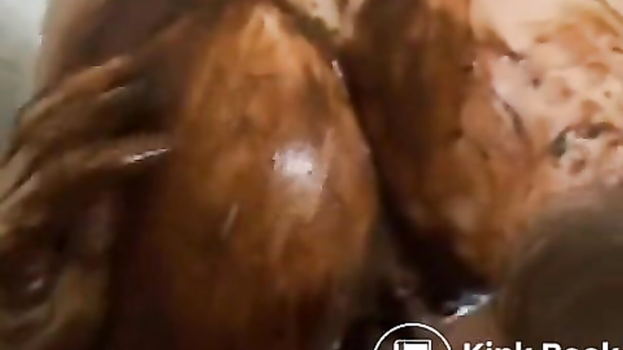 Watch as this scat porno girl gets down and dirty with her own load