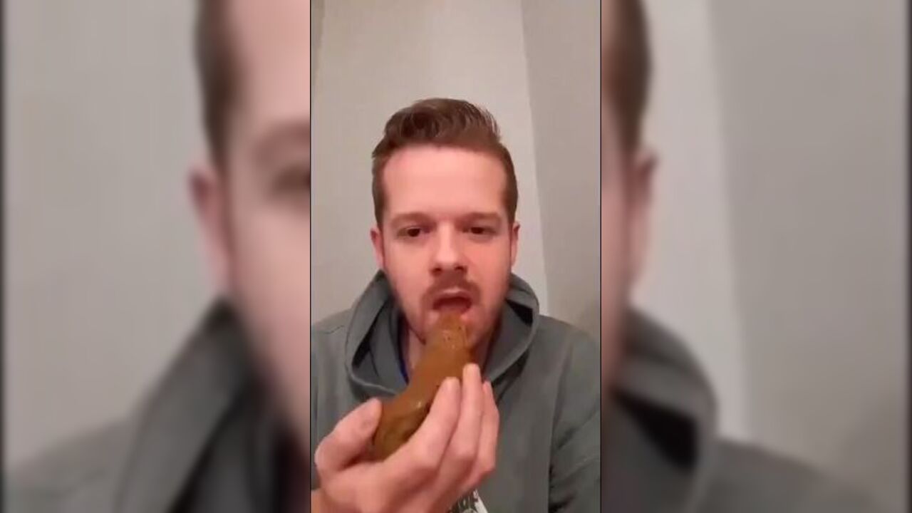 Watch this kinky guy devour his own load in this hot scat porn video