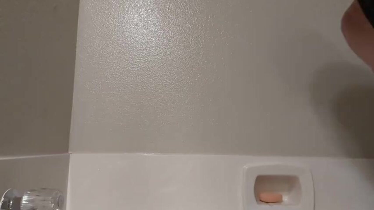 Kinky crossdresser uses pee to shave his pubes in steamy watersports video