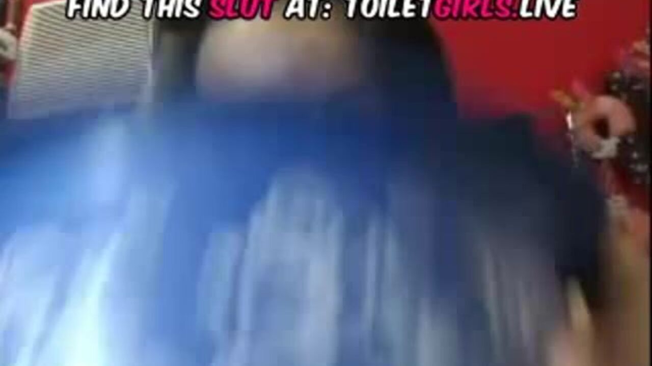 Watch this filthy slut get her face drenched in pee and eat it all