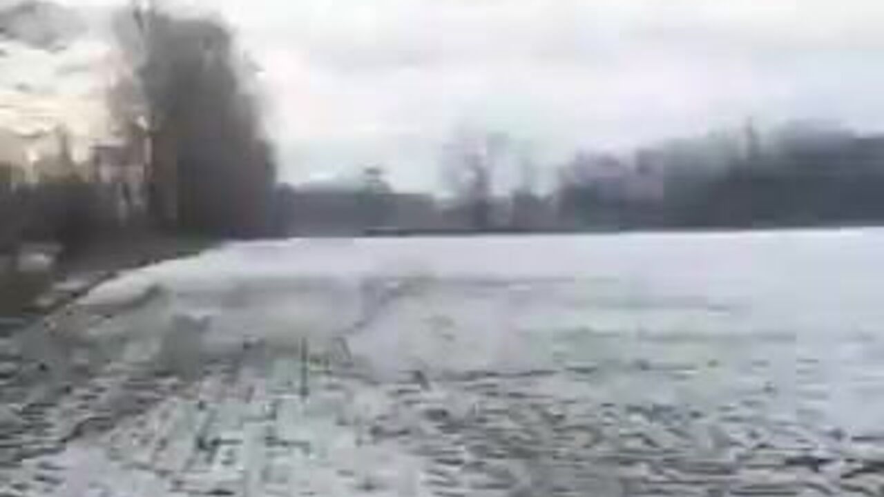 Watch these wild scat girls get down and dirty in a wild Siberian POV