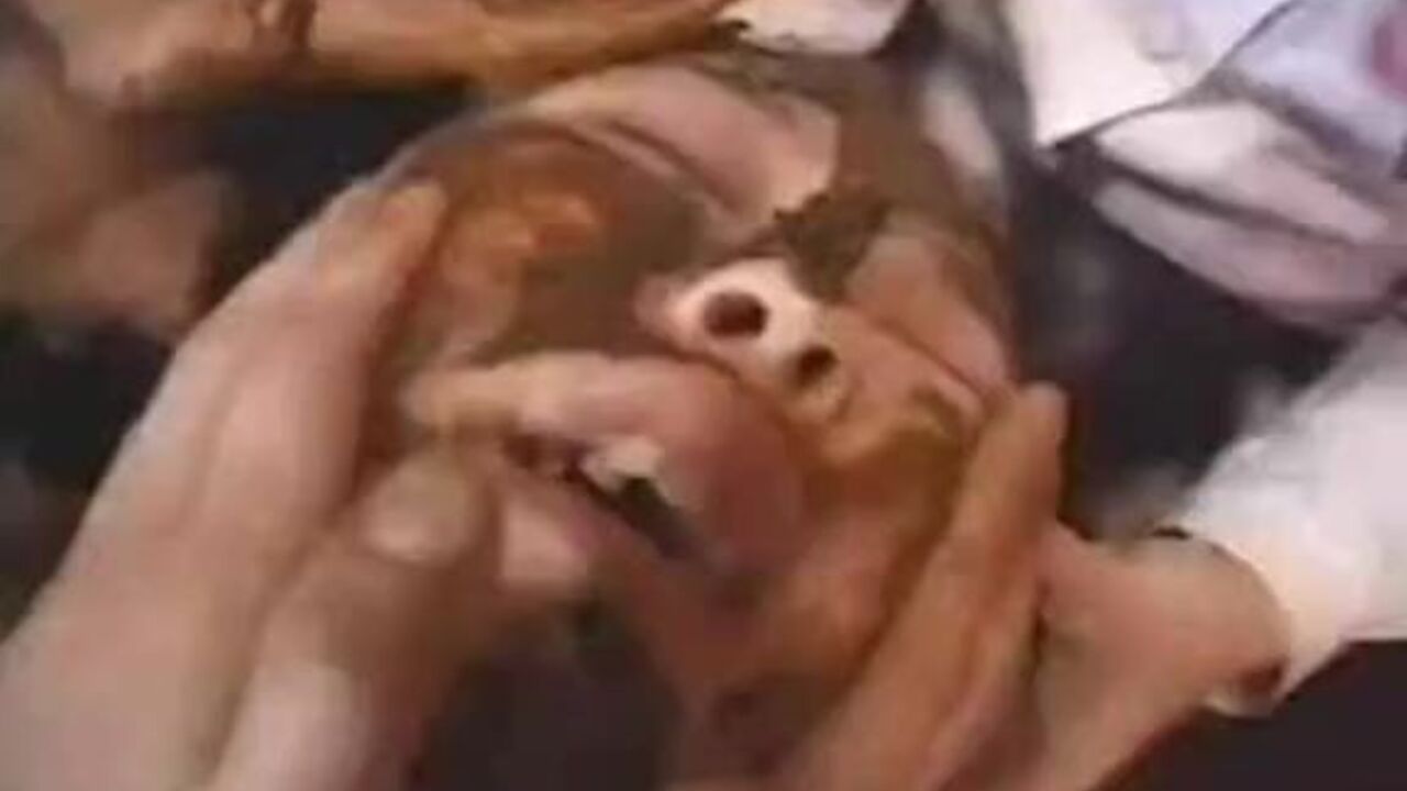 Watch this Asian slut get her scat wet and filthy in this really kinky pee fetish video