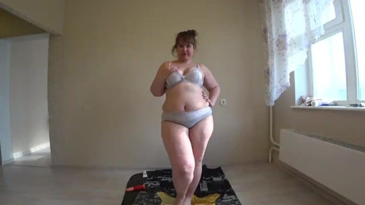 Watch this dirty BBW get smeared with a dildo and scat in her scat fetish video