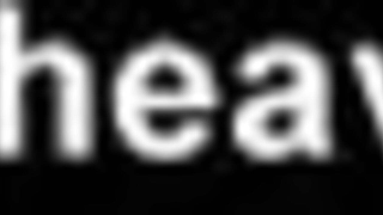 Watch this kinky slut get her face sprayed with a sticky load