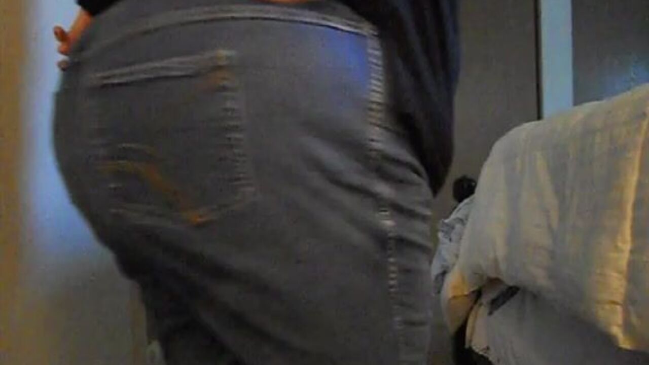 Anniecompilation: Watch these filthy sluts scat and pee in a wild compilation