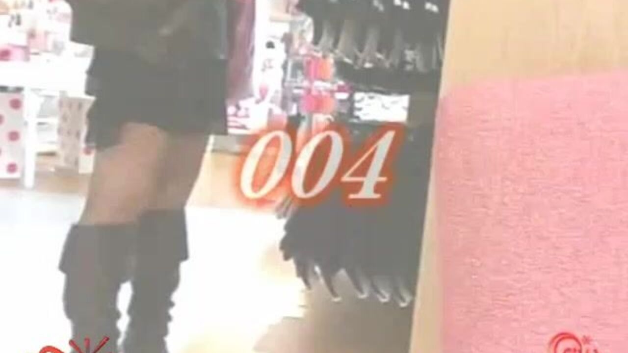 Watch these kinky slaves get their pussies stuffed with warm jizz in their filthy pussies!