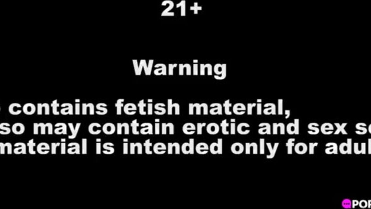 Watch this kinky chick piss on her sexy bare feet and scat like a pro