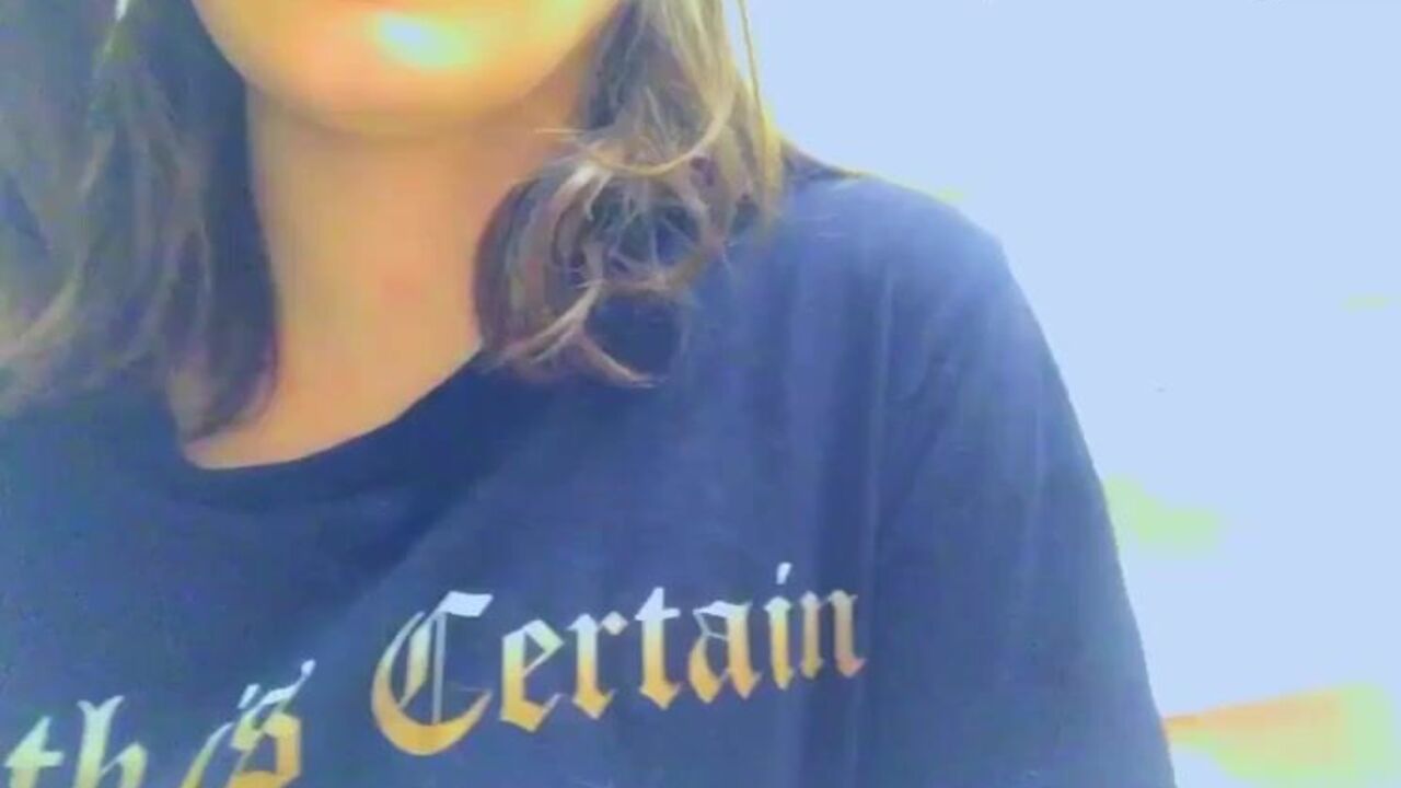 Watch this kinky pornstar get a hot surprise while she's scatting