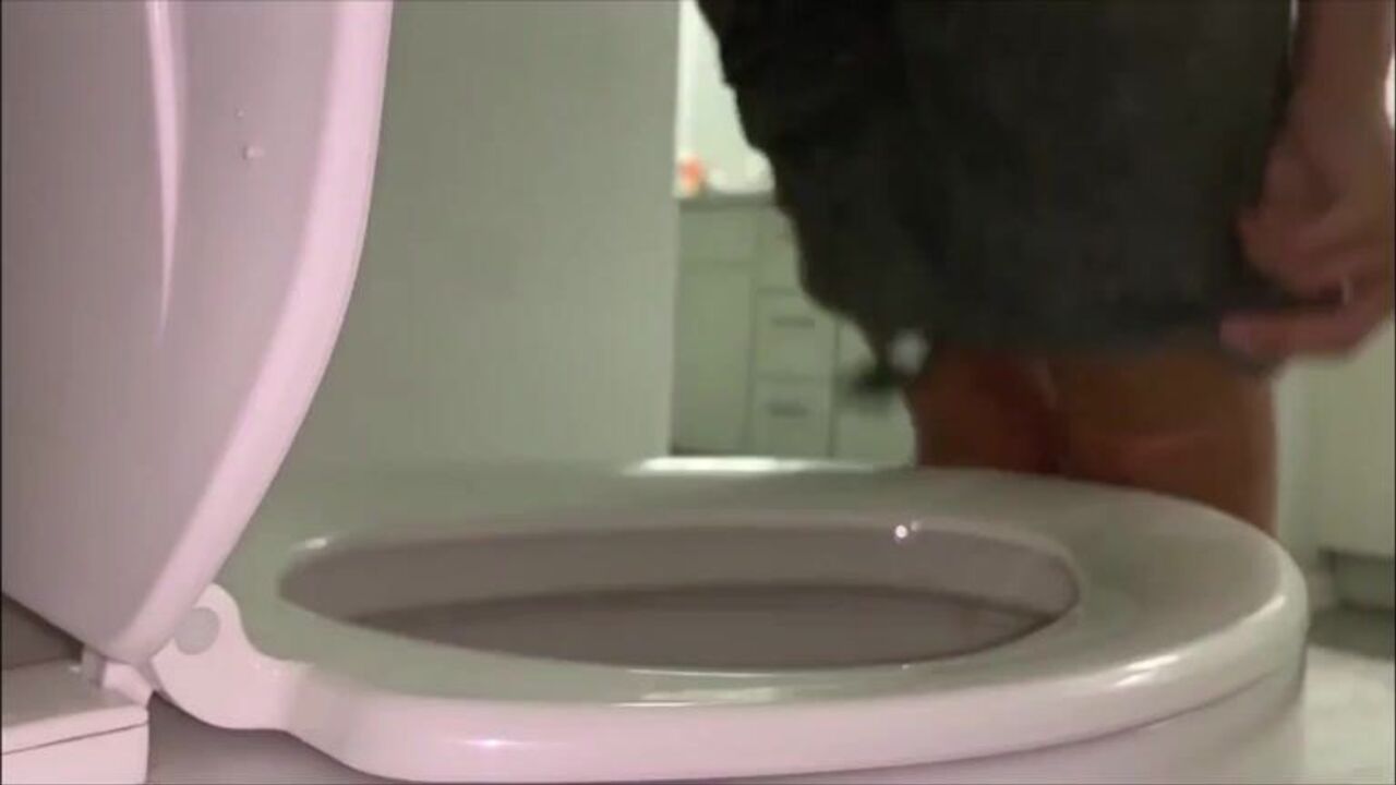 Cecilia Lion gets her holes filled with jizz by a scatty slut in this hardcore porn video