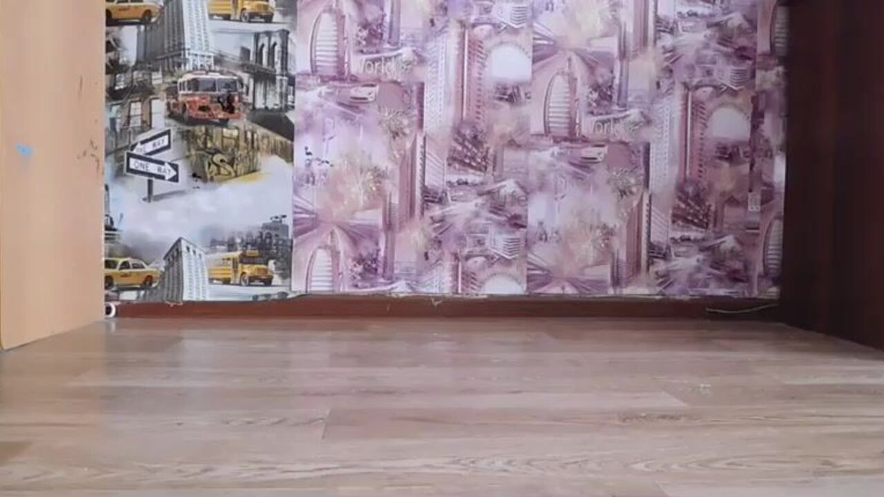 Smoking hot babe indulges in kinky fetish play with her juicy pussy and golden shower