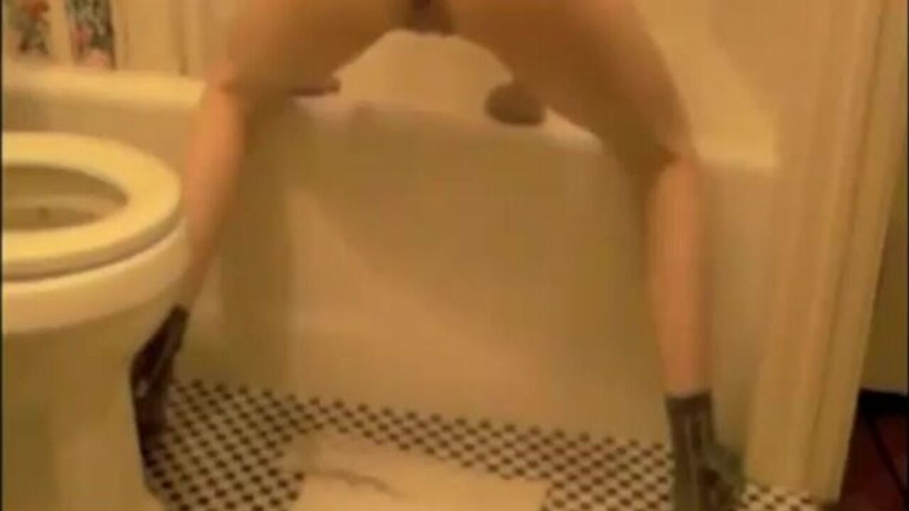 Watch this blonde teen show off her filthy scat skills in this scat porn video