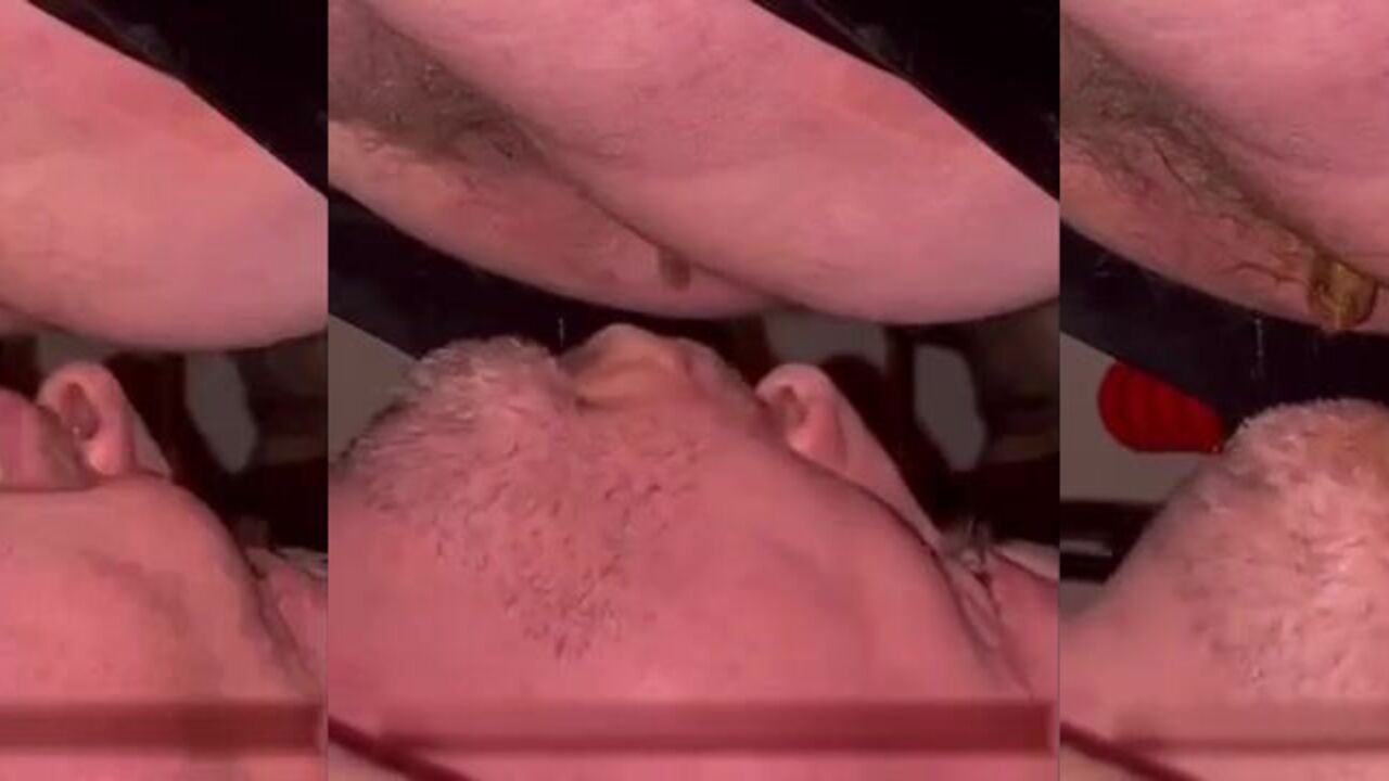 German dude feeds scatty to his manly lover