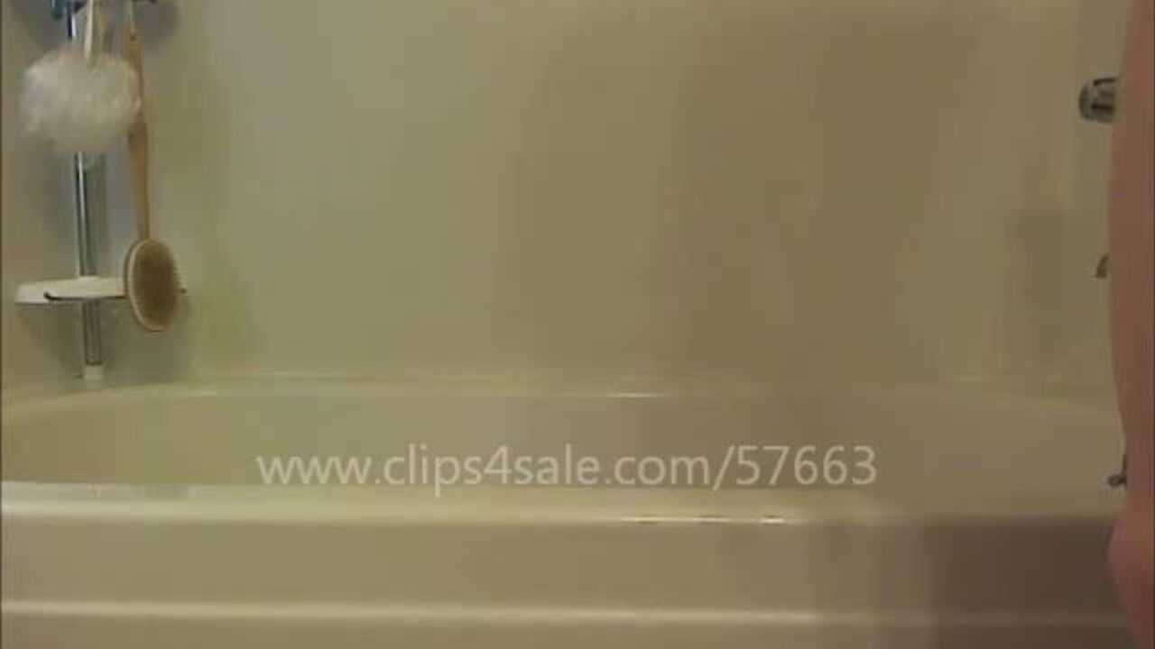 Plumbing problem leads to a wild scat party on mobile