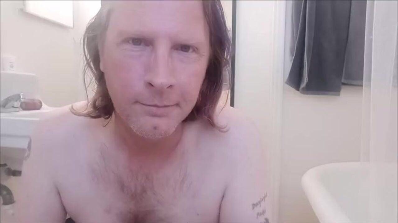 Amateur amateur gets messy with scat in a wild week of wet and messy scat porn