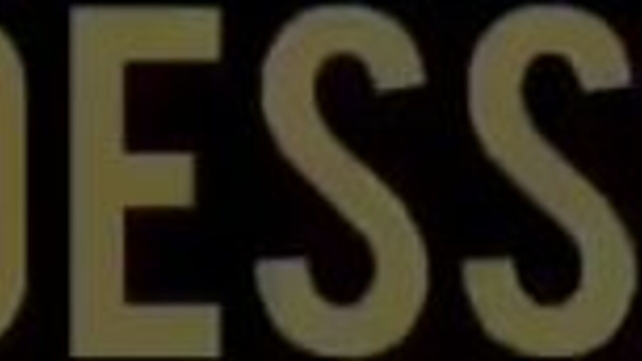 Get ready to pee on my couch while I watch you: A kaviar chastity toilet show