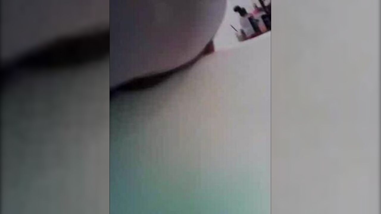 Watch this kinky ebony scat porn video with panty-wetting and peeing action!