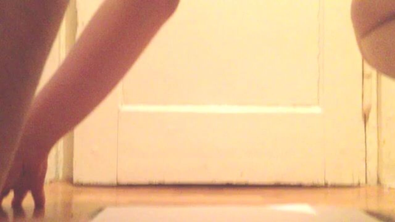 Check out this hot chick's scat fetish and filthy mouth!