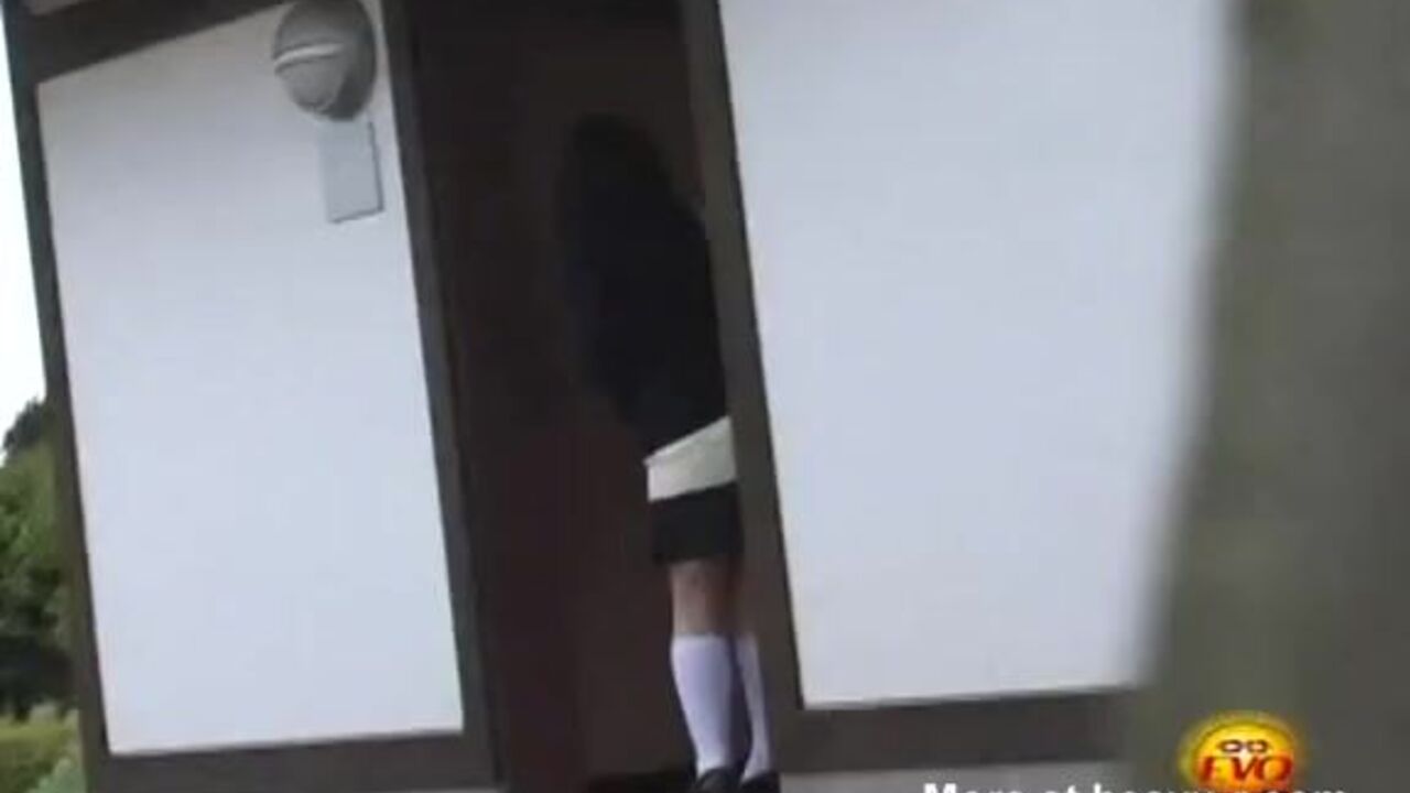 Watch this kinky slut piss and poop in her panties while getting locked up