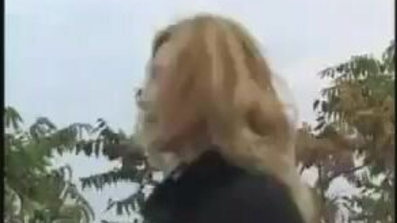 Blonde slut gets more than just a foot fetish: A wild scat porn adventure