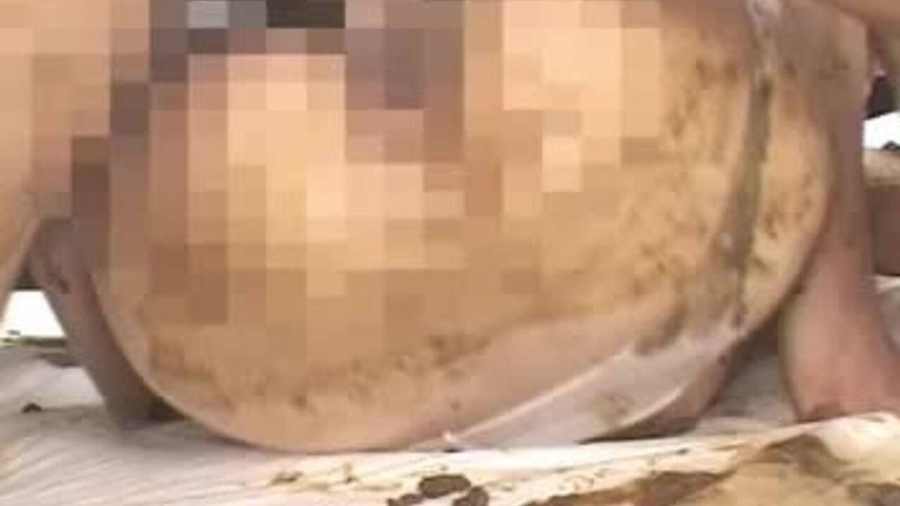 Watch this kinky scat porn video of a scat slave getting her pussy and ass pooped out
