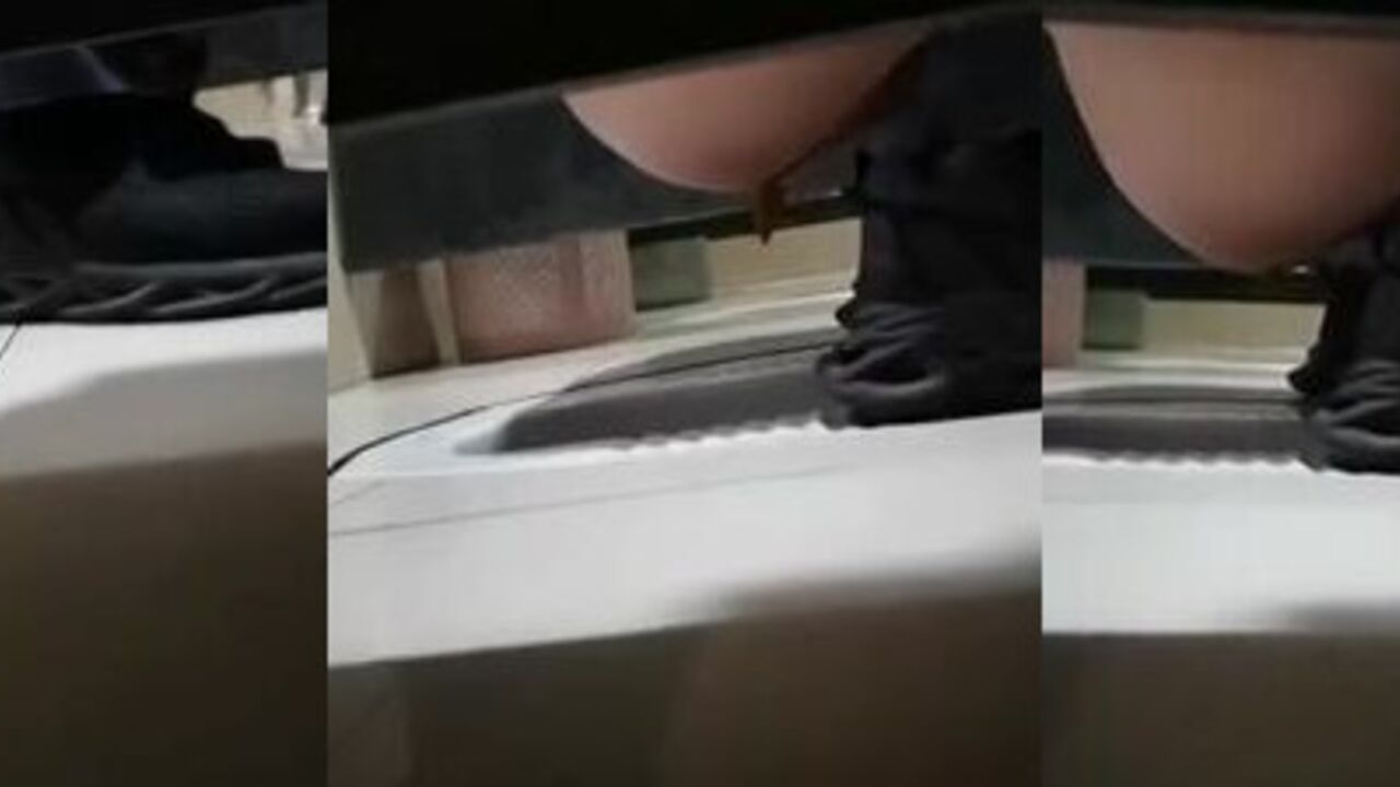 Watch this voyeuristic guy watch as he pounds his own ass with his scat