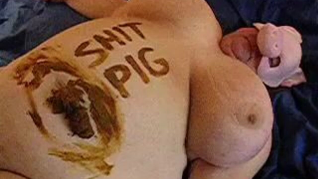Watch this filthy pig scat in front of the camera in a wild fetish video