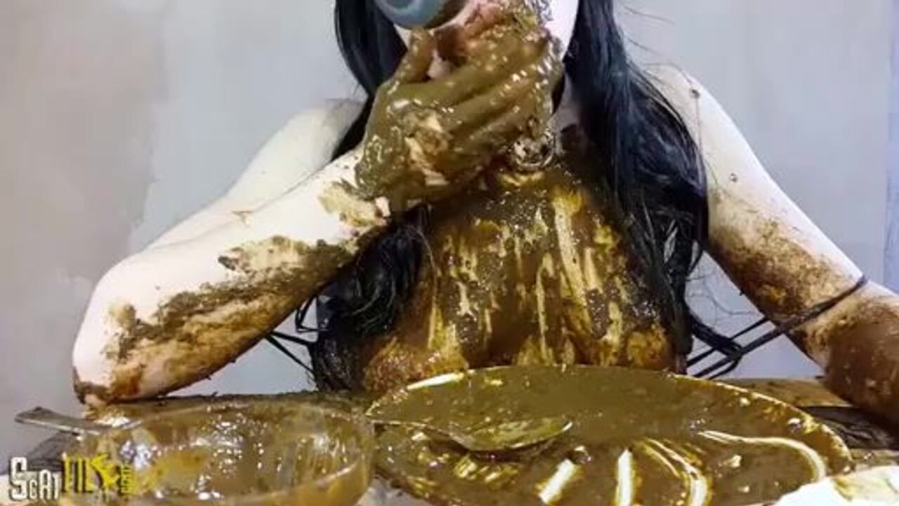 Watch this filthy slut eat everything in sight - 742 times!