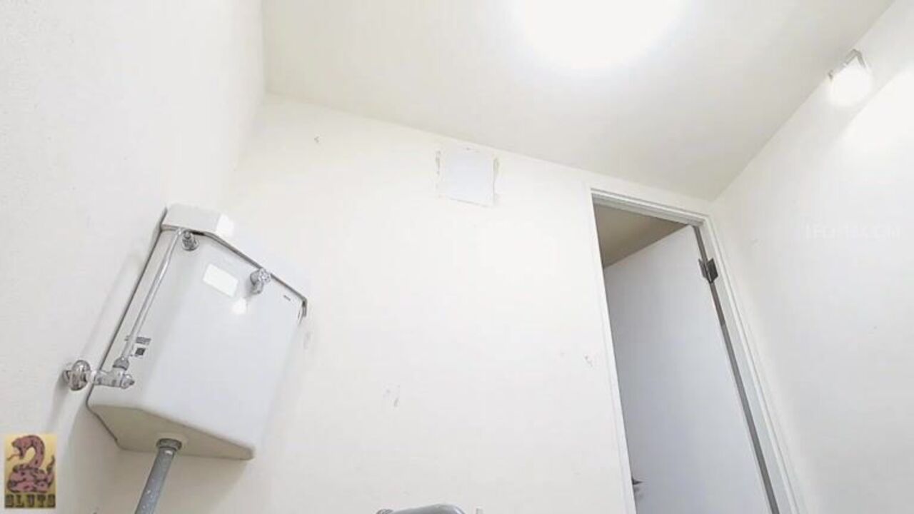 Watch as Minami gets her scat drilled by Nut Drainer in a kinky scat video