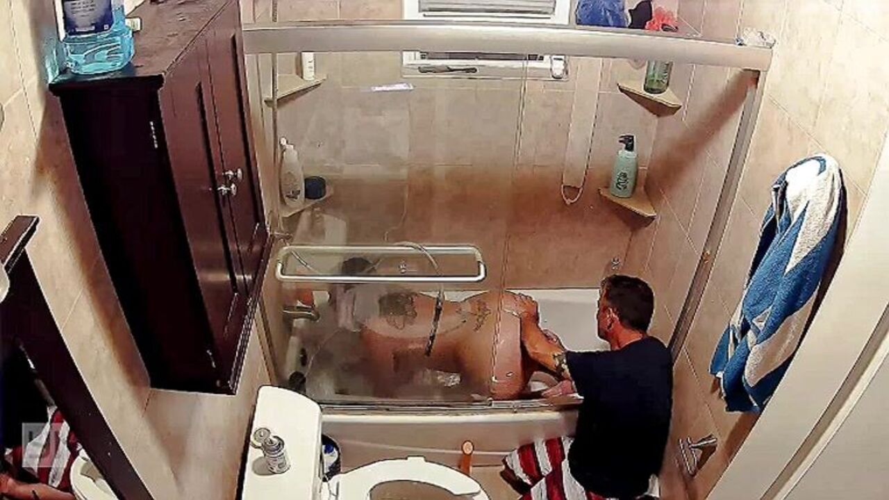 Watch this filthy porn video of a scatporn babe getting off with her shitting skills!