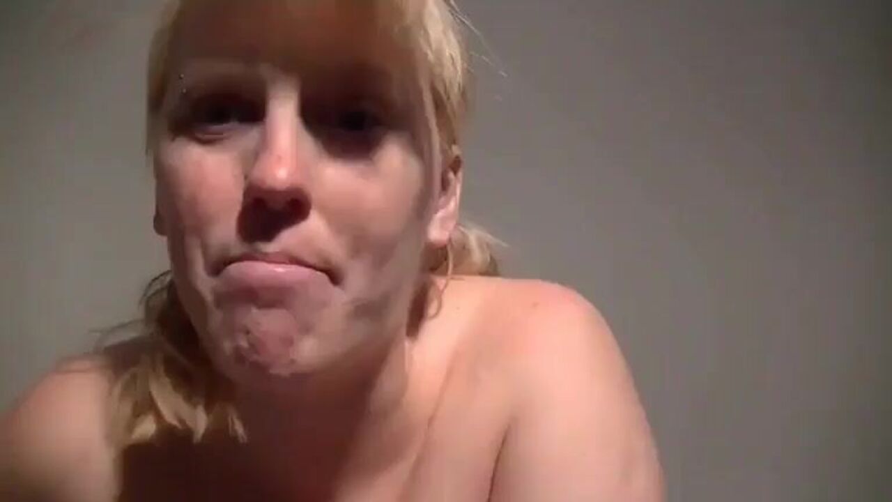 Watch these filthy sluts scat & get off in this scat porn video