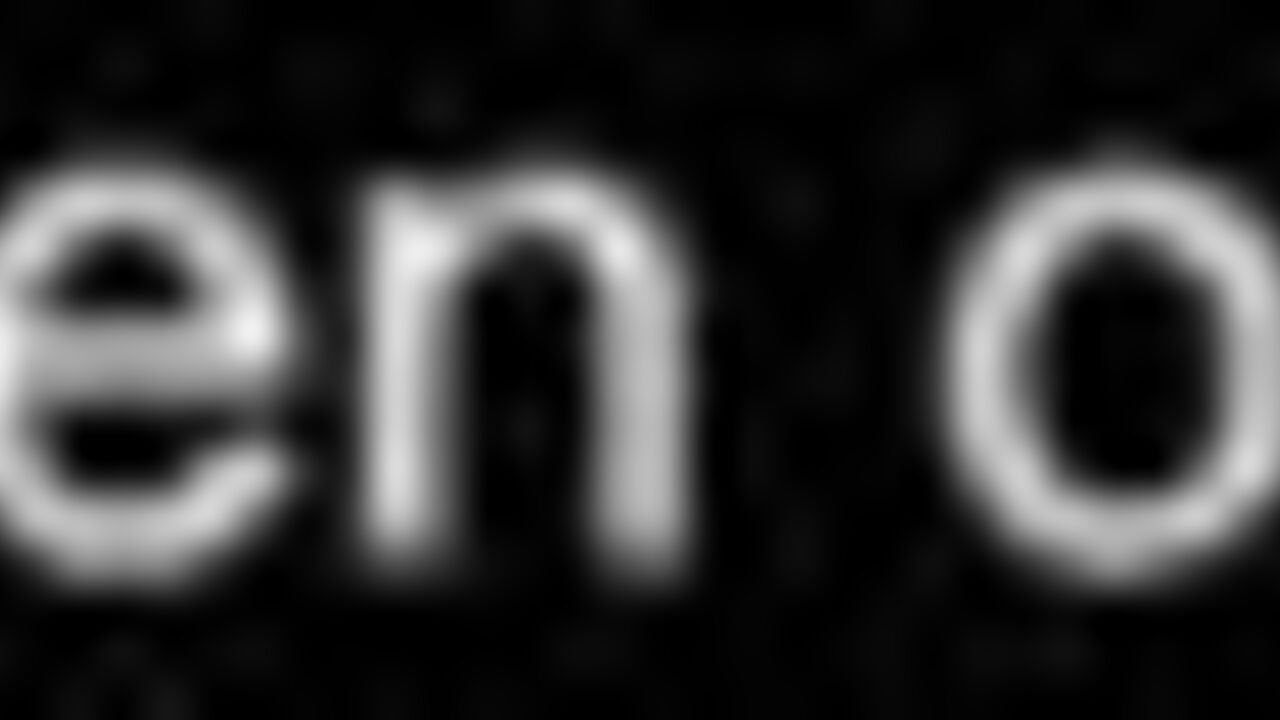 Watch B, the horny slut, squirt on webcam for you!