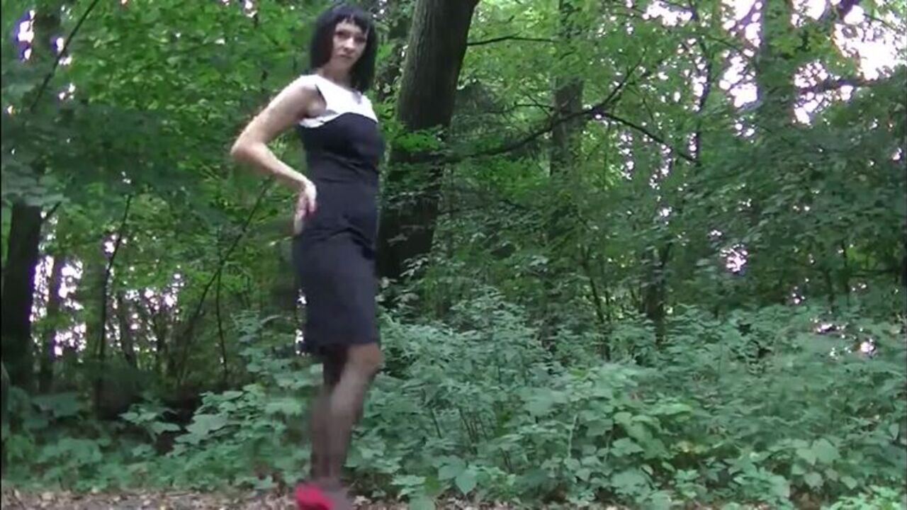 German slut gets wet and wild with her scat fetish