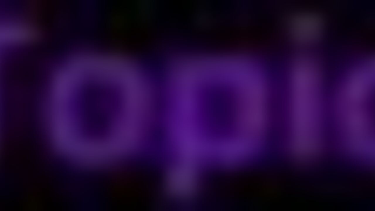 Watch this scat porn video of a scat girl getting her pussy and ass pooped out