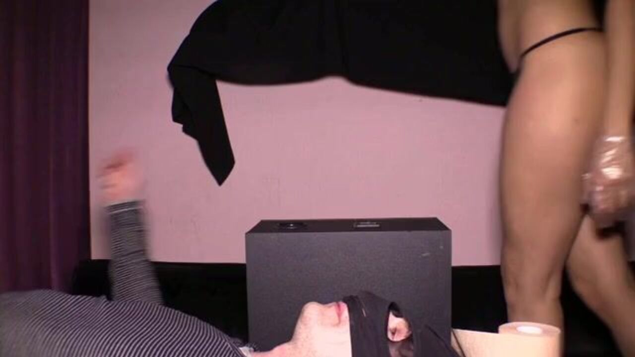 LadyDiana gets her scat filled with good stuff in this steamy scat video