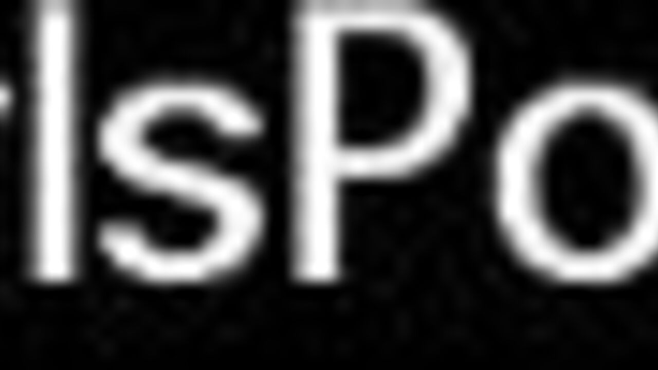 Watch Amador's paloma scat in public like a dirty slut