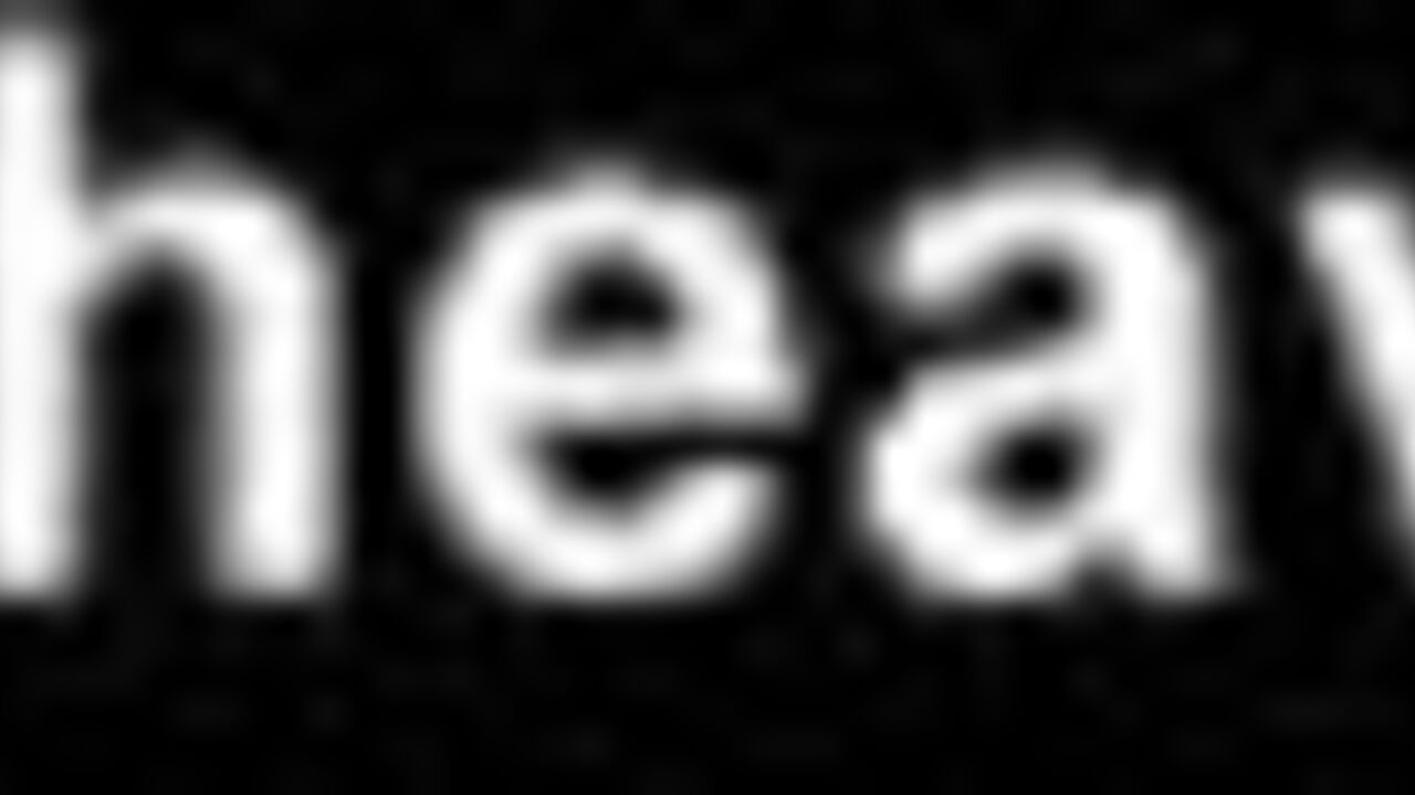 Watch this kinky Latina get off on her own panties & scat in her own urine