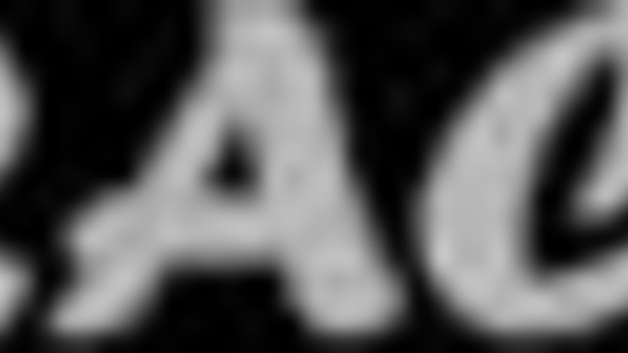 Watch these filthy scat babes squirt & pee in this wild porn video