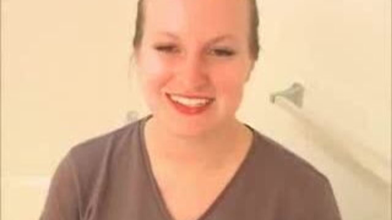 Watch Pooped-up Femme Fatale Shower and Smear her Fetish with Shitty Filters