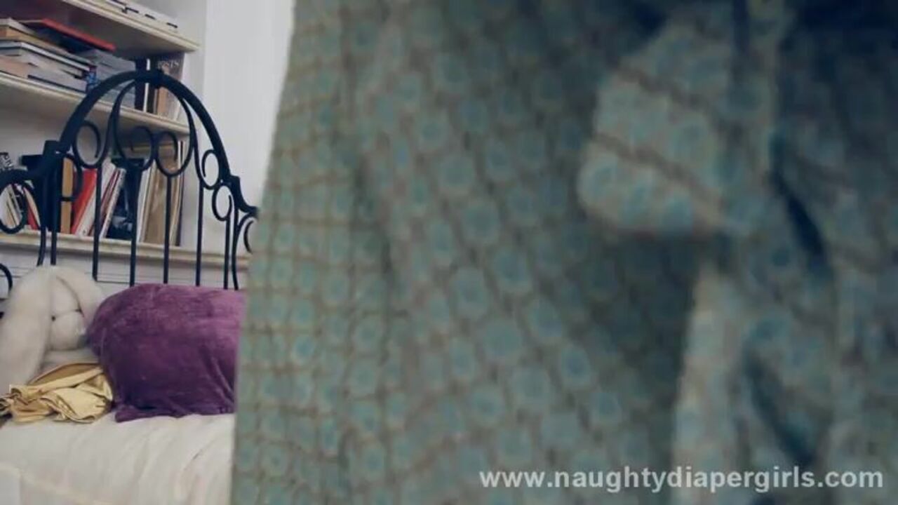 ChloeBfull2_83wmV: Sexy teen girl gets drenched in pee and gets a hard cock in her pussy