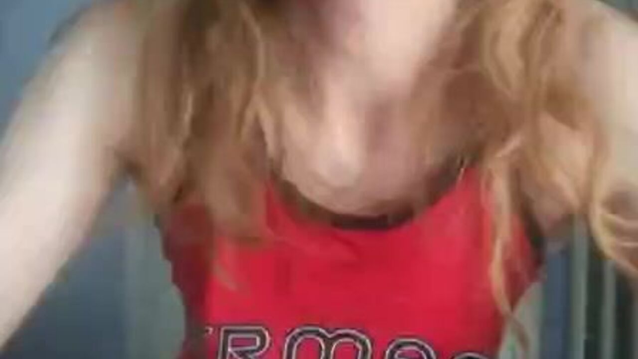 Magra, the kinky mistress, gives her slave a scat-filled ride