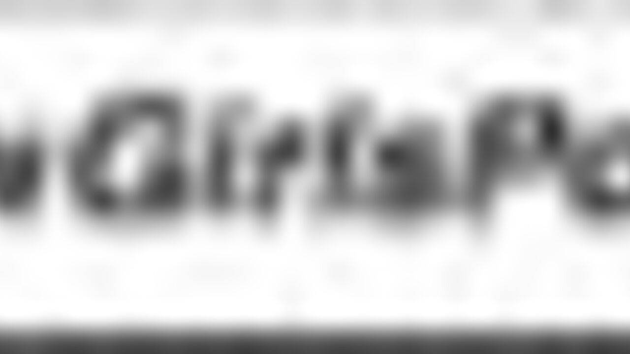 Brazilian hooker pays to have her scat pumped and drenched in her own jizz