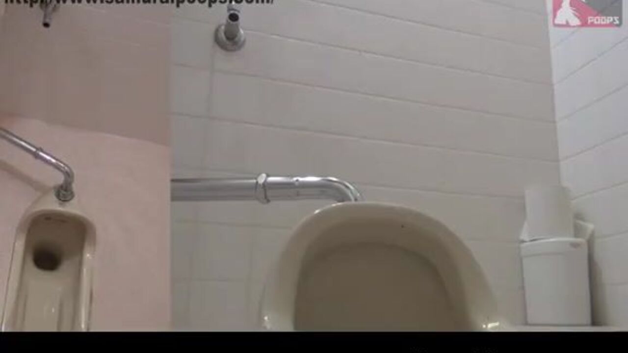 Watch this kinky chick get off on scat porn on webcam