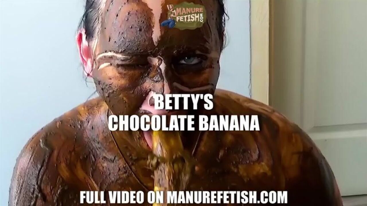 Bettys Chocolate Banana gets off on scat and pooped play